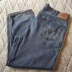 LEVI Strauss &Co. 560 Mens sz 42x30 pre-owned